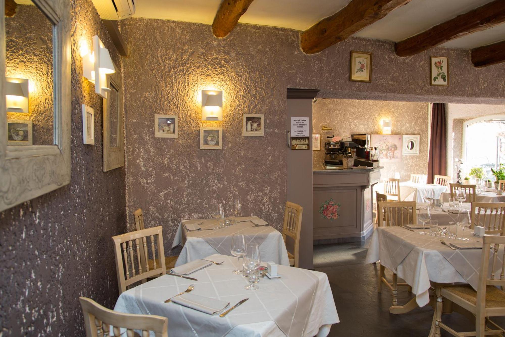 Logis Hotel Restaurant La Farigoule Sainte-Cecile-les-Vignes Bagian luar foto