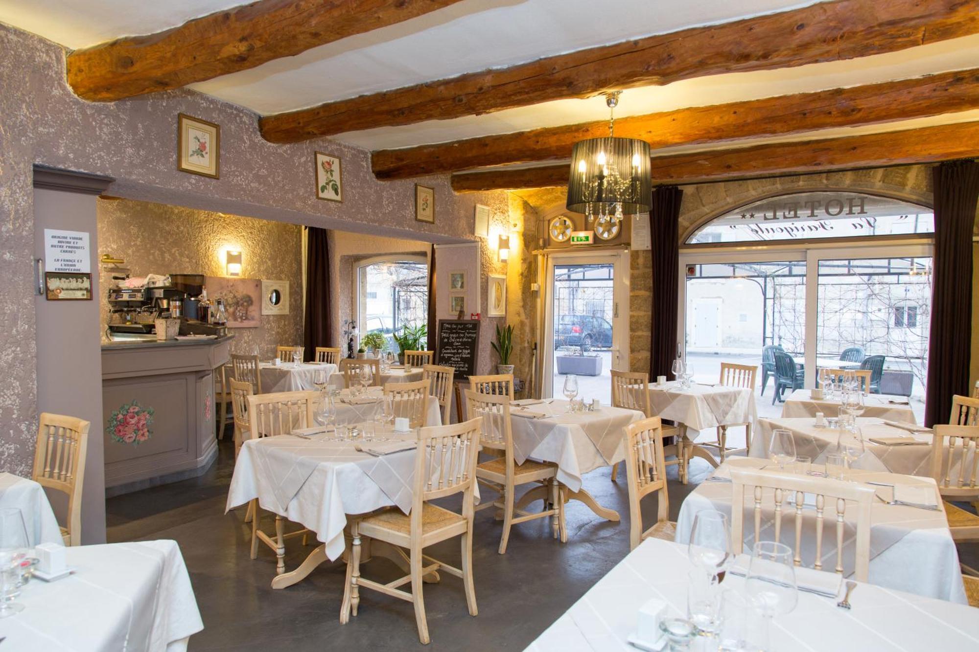 Logis Hotel Restaurant La Farigoule Sainte-Cecile-les-Vignes Bagian luar foto