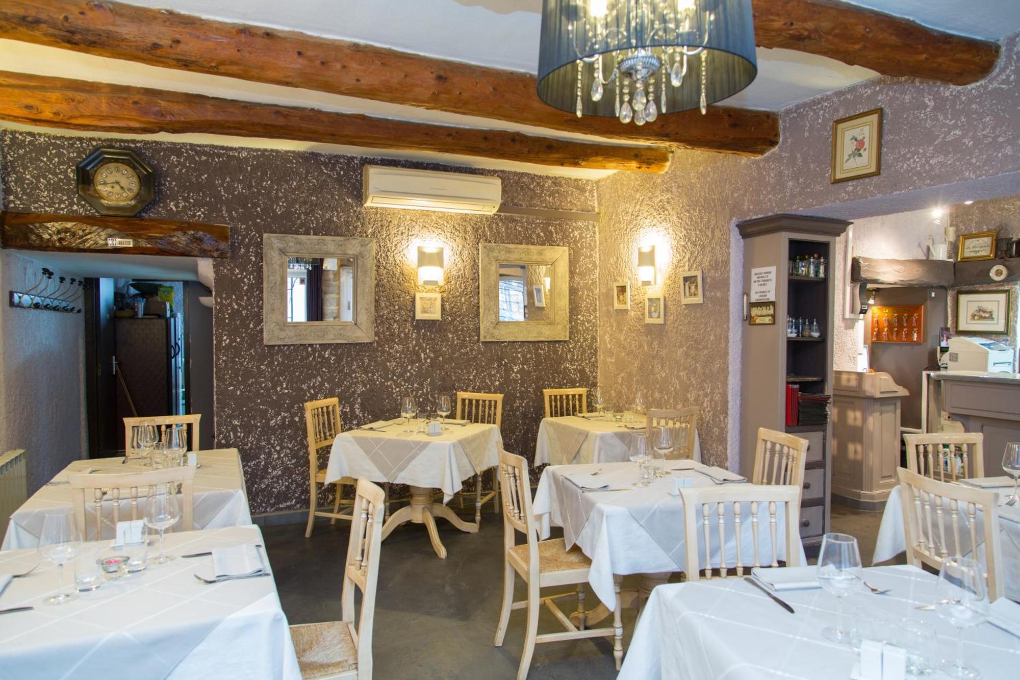 Logis Hotel Restaurant La Farigoule Sainte-Cecile-les-Vignes Bagian luar foto