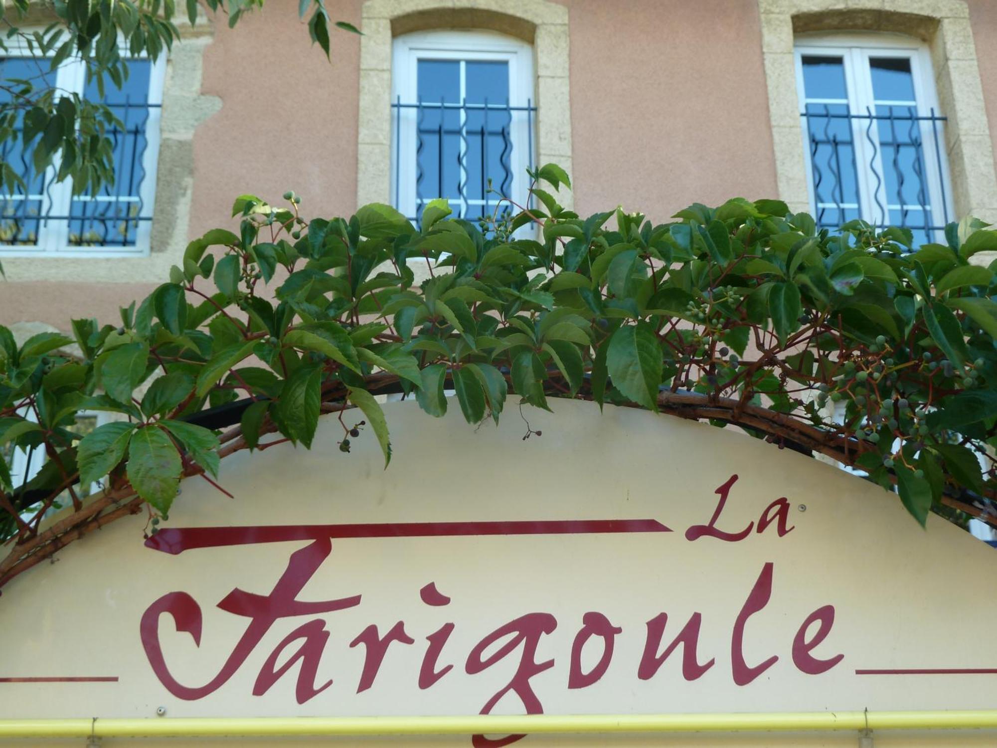 Logis Hotel Restaurant La Farigoule Sainte-Cecile-les-Vignes Bagian luar foto