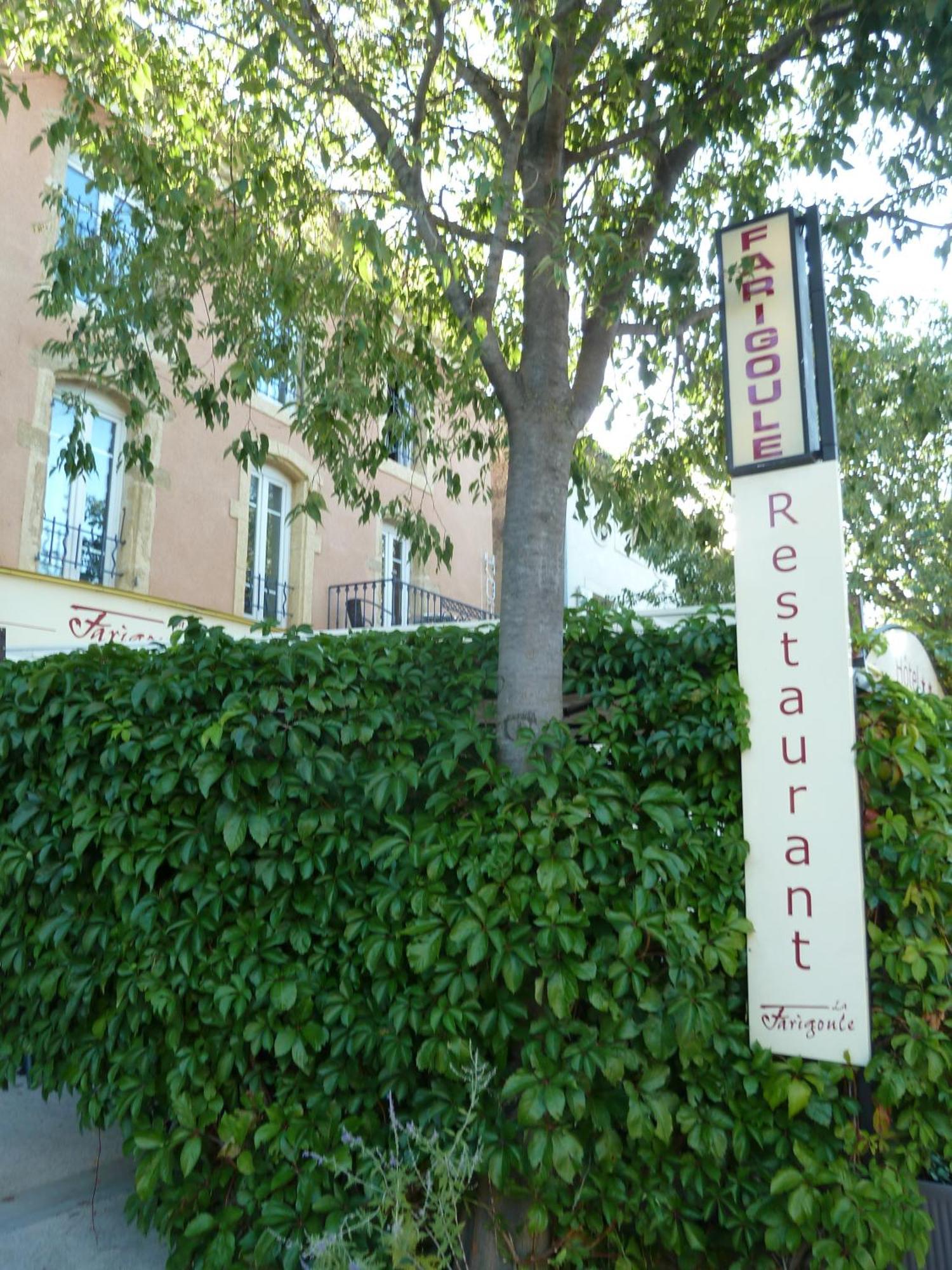 Logis Hotel Restaurant La Farigoule Sainte-Cecile-les-Vignes Bagian luar foto