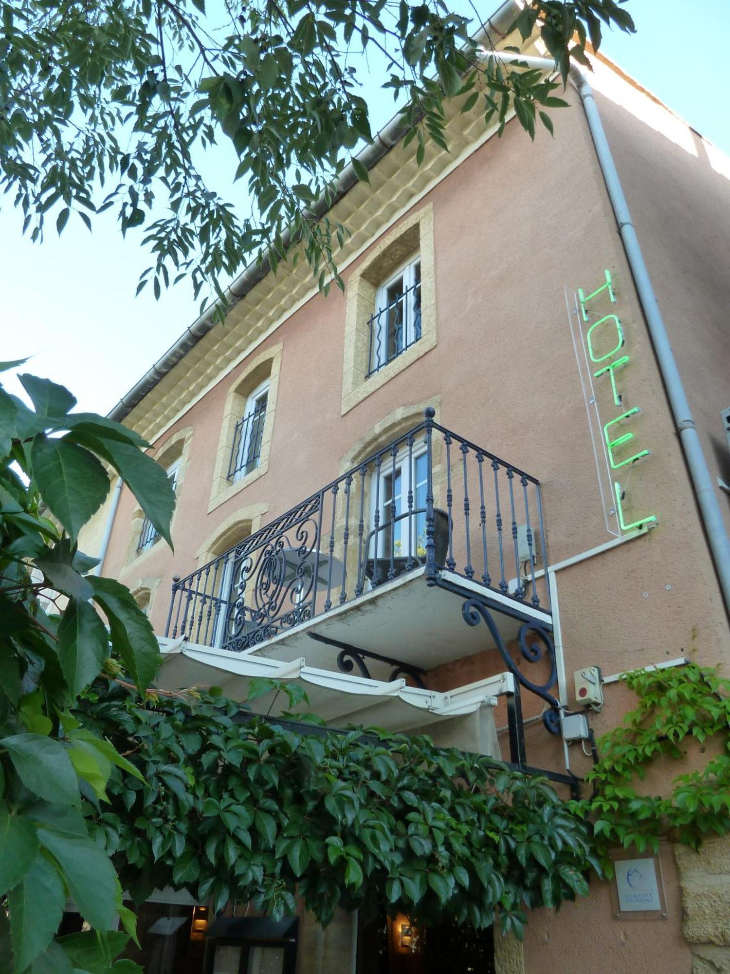 Logis Hotel Restaurant La Farigoule Sainte-Cecile-les-Vignes Bagian luar foto